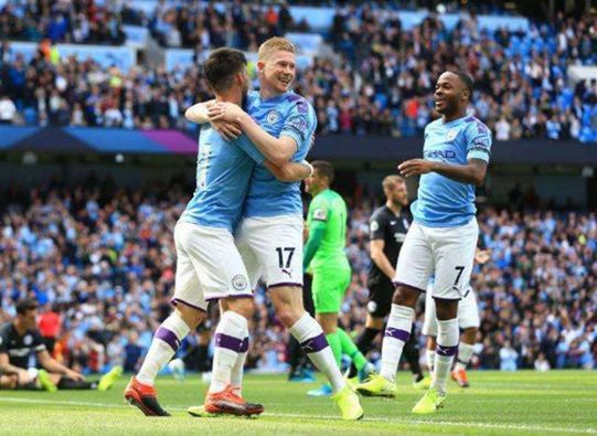 詹黑向詹姆斯致敬，并表示没詹姆斯、全明星都可能办不下去了！