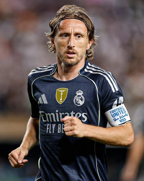 CS2与Vitality分获TGA 2025年度最佳电竞游戏及战队奖