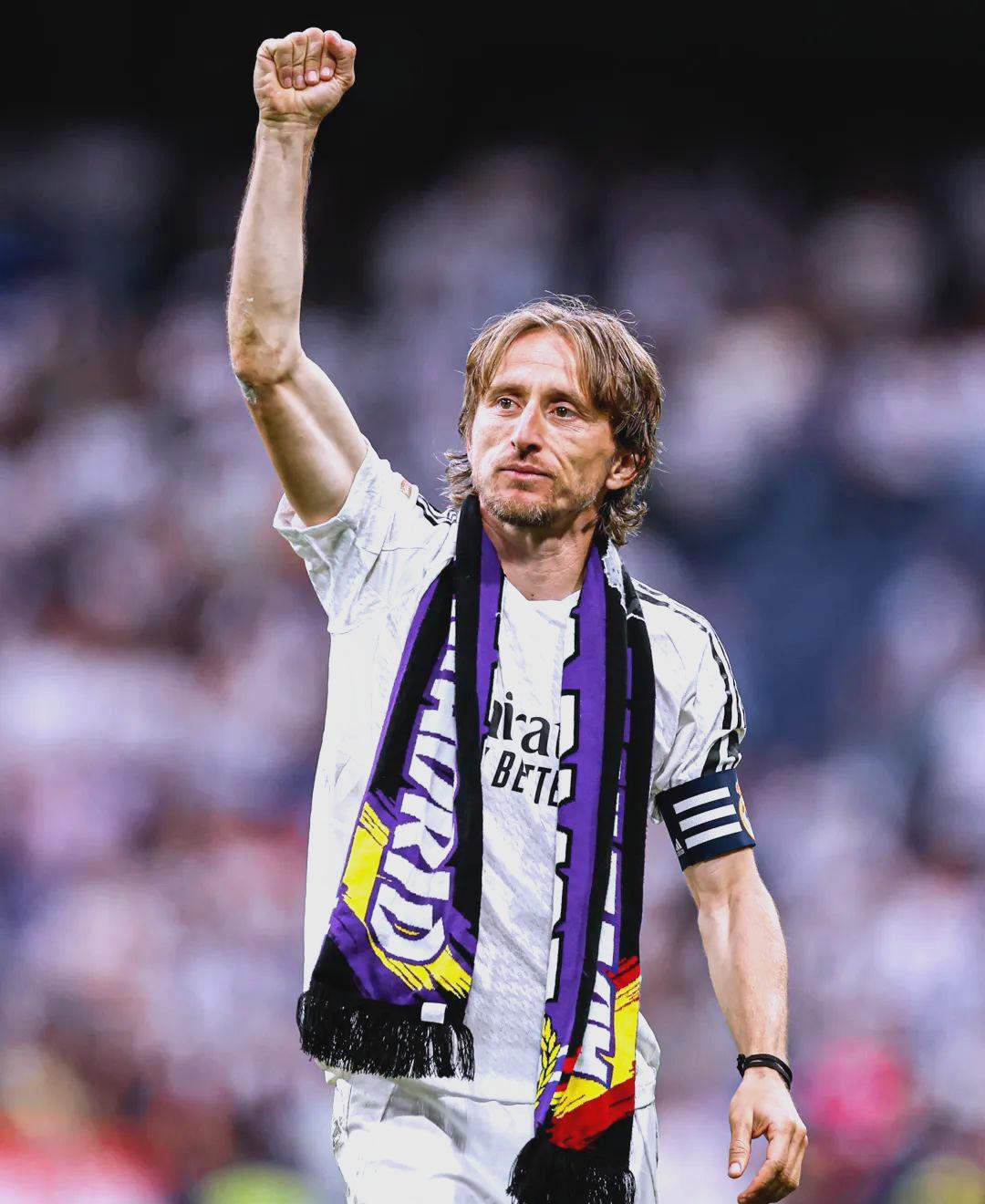 麦芬与LastWar你追我赶，《P5X》在海外终于“扬眉吐气” ｜ 大陆出海秀