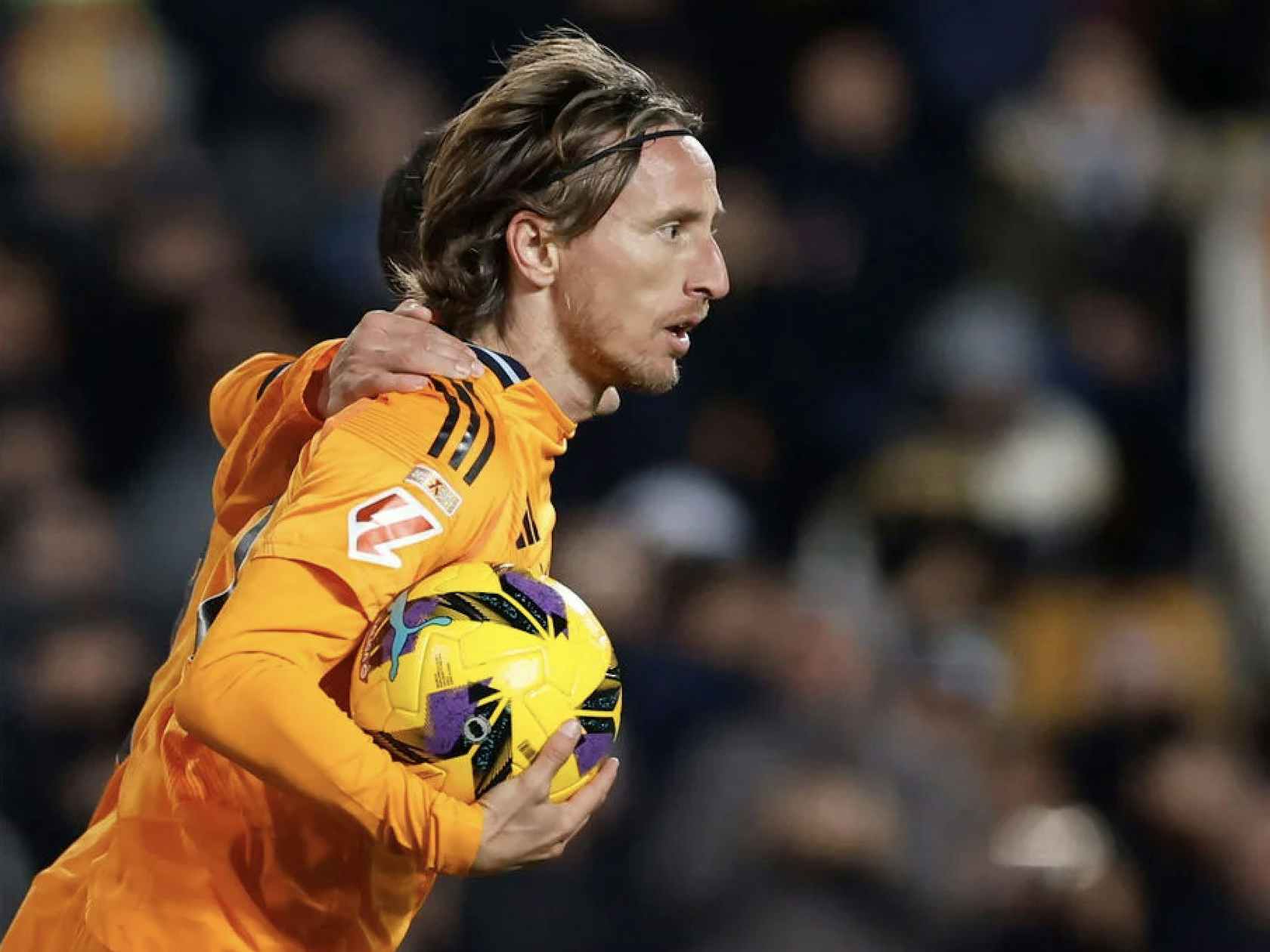 爆打东契奇引发风暴！施罗德被NBA重罚三场，2026年开年最疯狂事件！