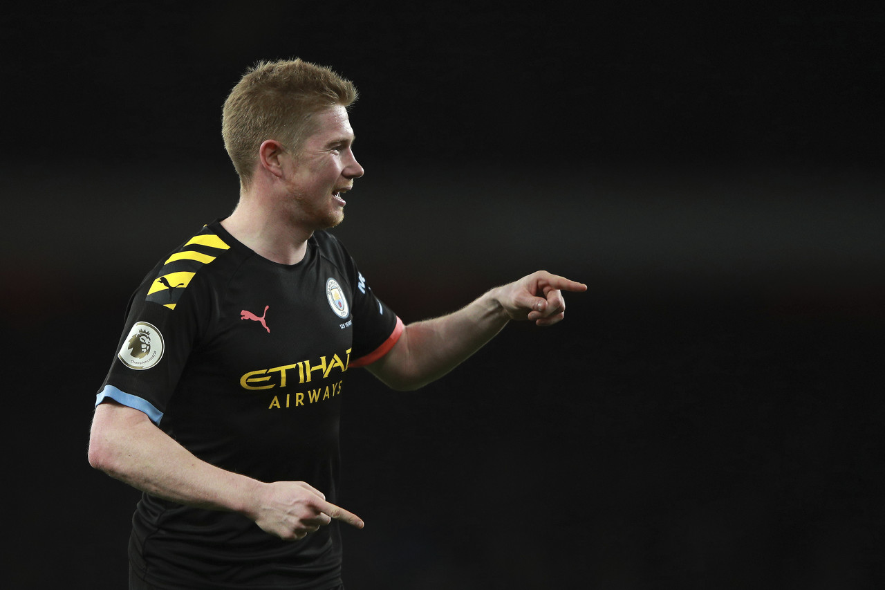 杰曼半场分球中路 周琦扛着胡金秋上篮