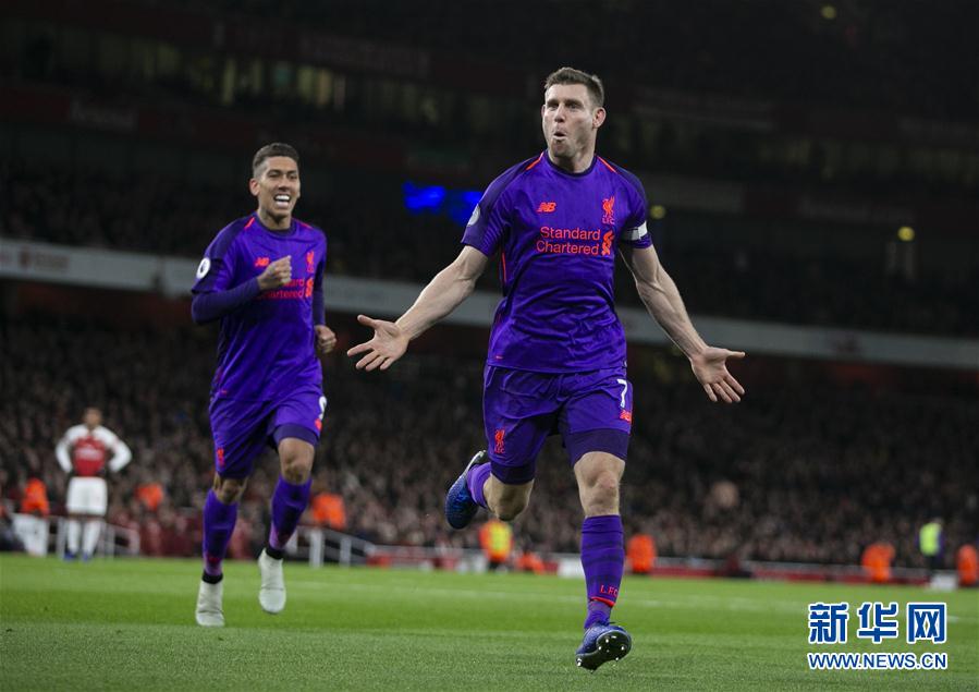 女主播热舞助力电竞战队逆袭，获胜后直播间被封，网友：还我晃圣