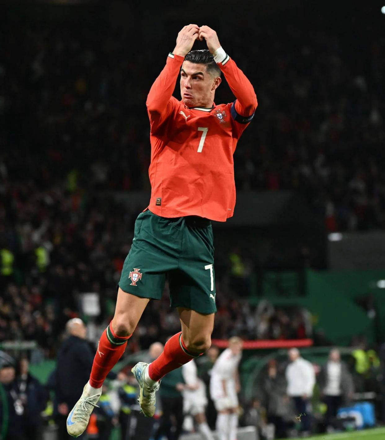 切尔西新帅罗森尼尔迎来严峻挑战，库库雷利亚成关键人物